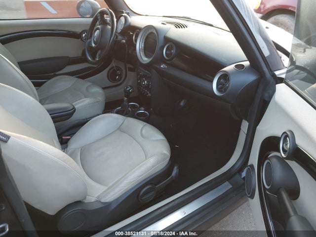 2013 MINI CONVERTIBLE WMWZP3C5XDT551016 Photo 4