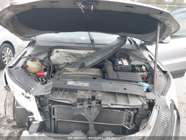 2011 VOLKSWAGEN TIGUAN S VIN: WVGAV7AX6BW538420