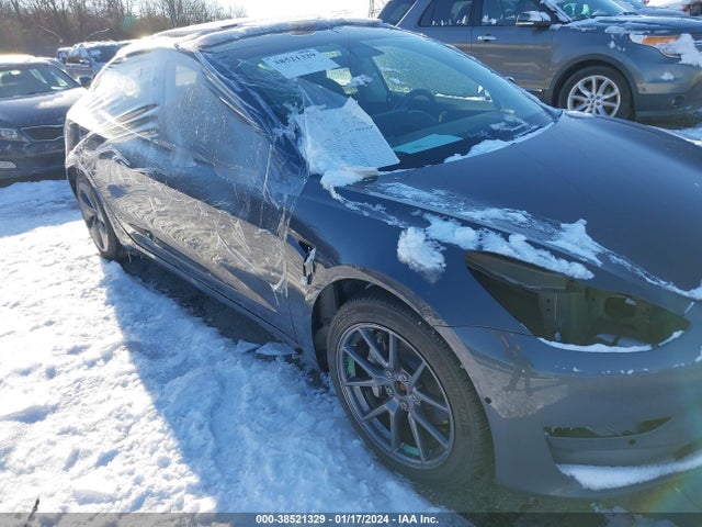 38521329 :رقم المزاد ، 5YJ3E1EB1KF386026 vin ، 2019 Tesla Model 3 Long Range/performance مزاد بيع