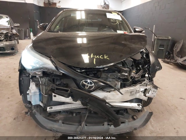 Toyota C-HR XLE 2021 NMTKHMBX5MR127296 Image 13