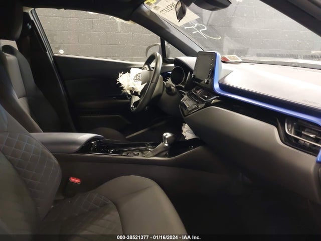 Toyota C-HR XLE 2021 NMTKHMBX5MR127296 Image 5