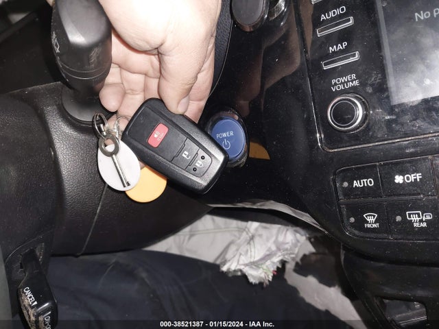Toyota Prius Le 2020 JTDKARFU9L3108480 Image 11
