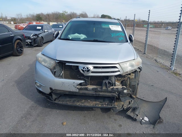 2011 TOYOTA HIGHLANDER LIMITED V6 VIN: 5TDYK3EH2BS035975