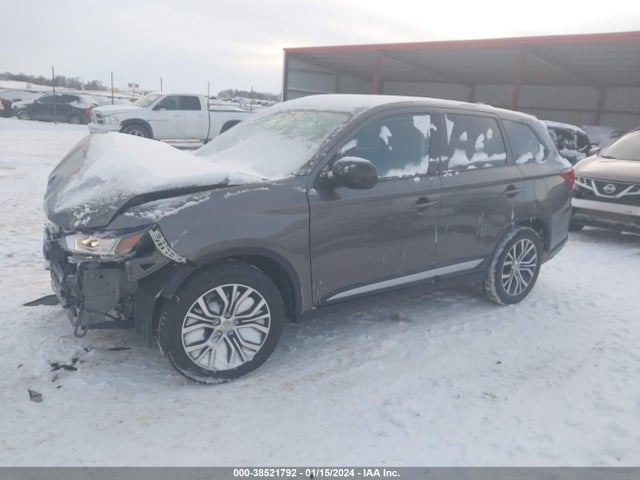 JA4AD2A38HZ052801 Mitsubishi Outlander Es