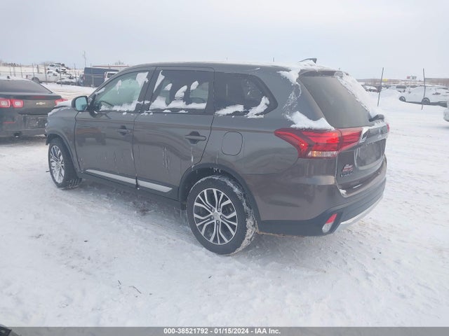 JA4AD2A38HZ052801 Mitsubishi Outlander Es