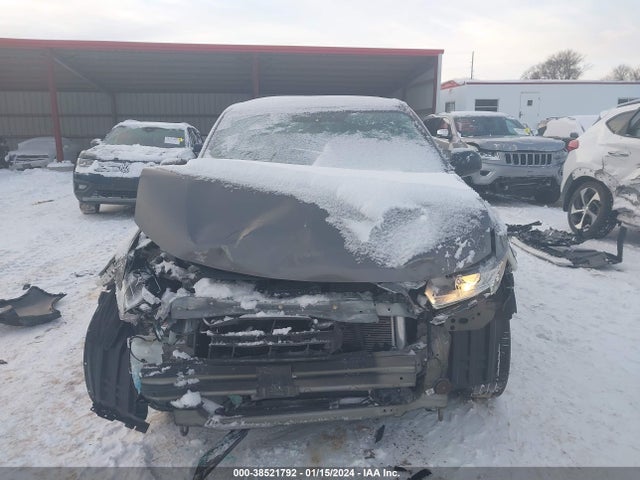 JA4AD2A38HZ052801 Mitsubishi Outlander Es