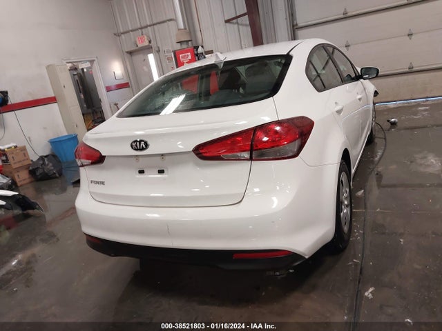 KIA FORTE LX 2018 3KPFK4A78JE255107 Image 17