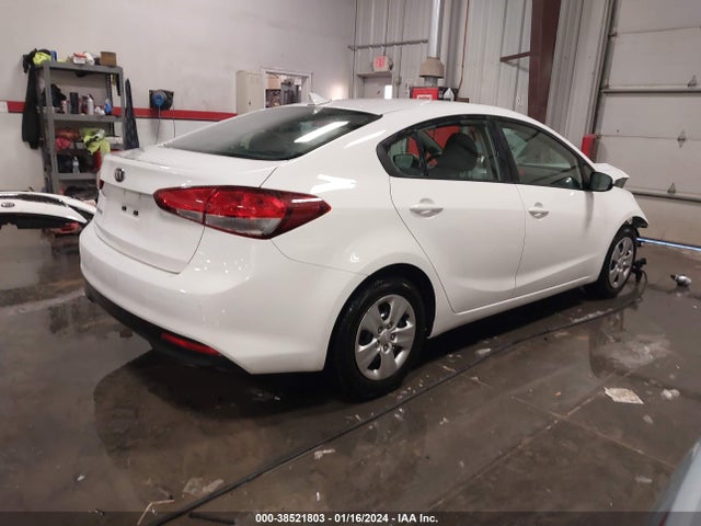 KIA FORTE LX 2018 3KPFK4A78JE255107 Image 4