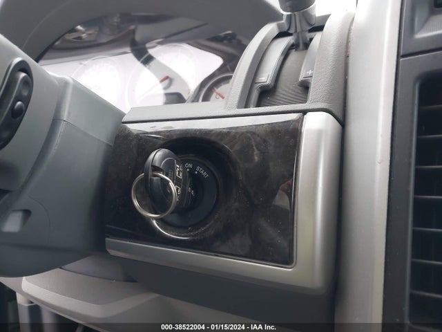 2010 DODGE GRAND CARAVAN CREW VIN: 2D4RN6DX4AR438176