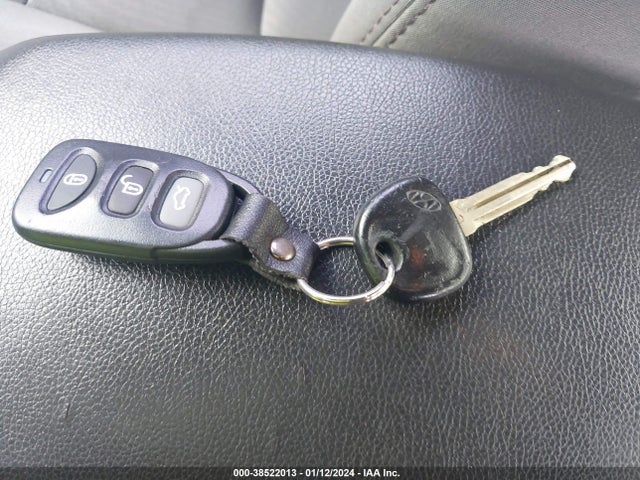 2014 HYUNDAI ELANTRA SE VIN: 5NPDH4AE2EH512882