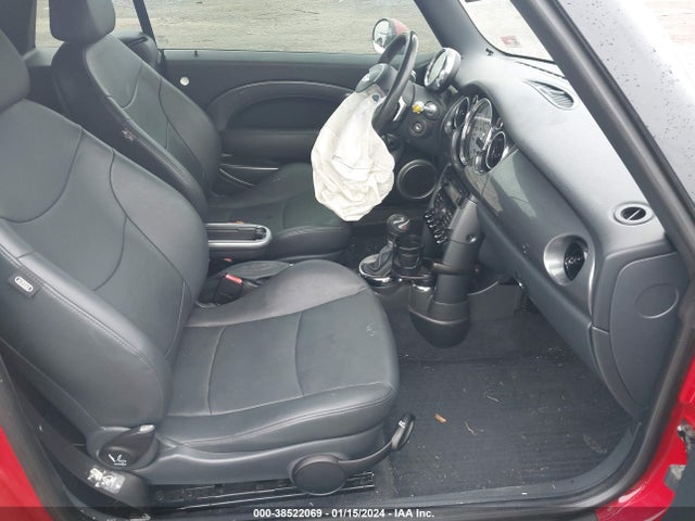 2006 MINI COOPER S WMWRH33526TL93156 Photo 4