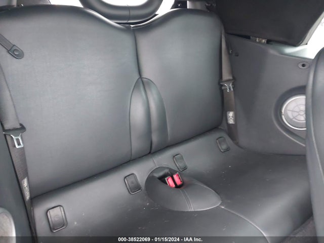 2006 MINI COOPER S WMWRH33526TL93156 Photo 7
