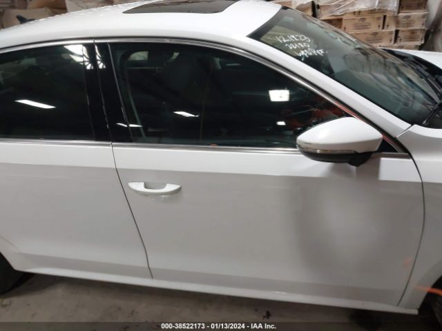 1VWBA7A35JC014514 Volkswagen Passat 2.0t Se
