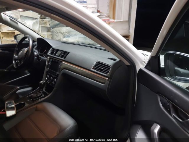 1VWBA7A35JC014514 Volkswagen Passat 2.0t Se