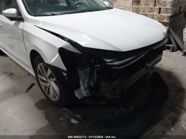 1VWBA7A35JC014514 Volkswagen Passat 2.0t Se