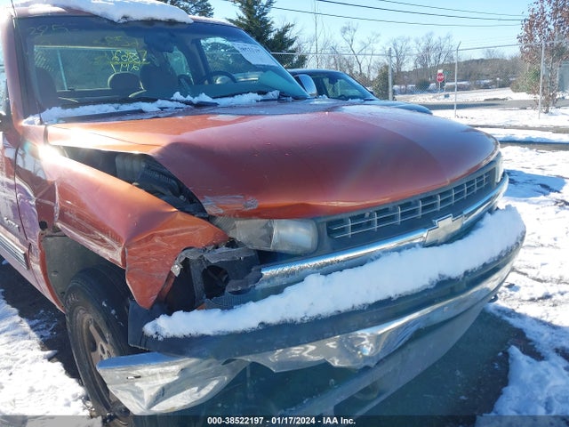 2001 CHEVROLET SILVERADO 1500 LS VIN: 2GCEK19T311283440