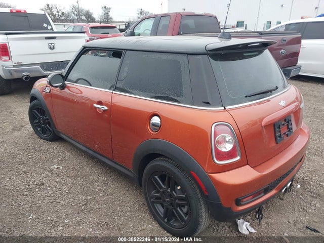 2013 MINI HARDTOP WMWSV3C52DT476495 Photo 2
