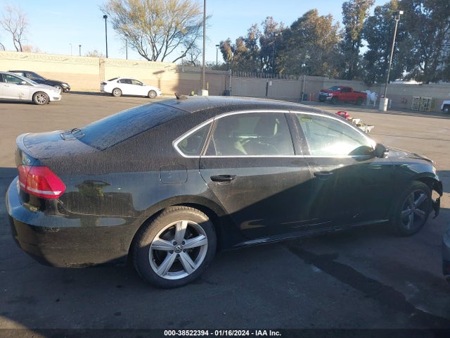 1VWAT7A30FC081065 Volkswagen Passat 1.8t Limited Edition