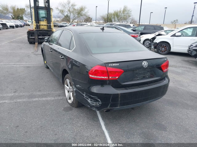 1VWAT7A30FC081065 Volkswagen Passat 1.8t Limited Edition