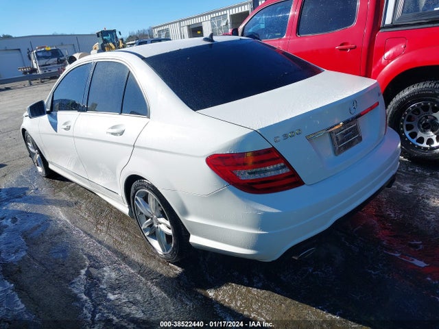 2013 MERCEDES-BENZ C 300 LUXURY 4MATIC/SPORT 4MATIC VIN: WDDGF8AB1DR280014