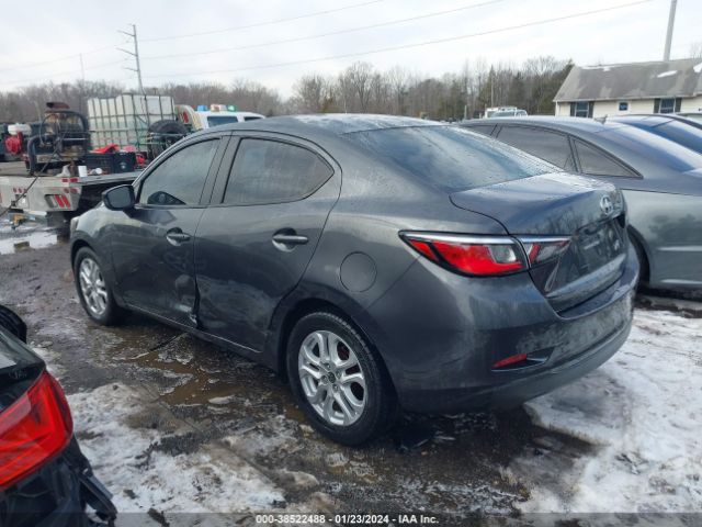 3MYDLBZV9GY133067 Scion IA