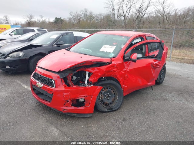 Chevrolet Sonic Ls Auto 2015 1G1JA5SH5F4164534 Image 2