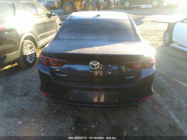 3MZBPAEMXKM101811 Mazda Mazda3 Premium Package