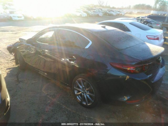 3MZBPAEMXKM101811 Mazda Mazda3 Premium Package