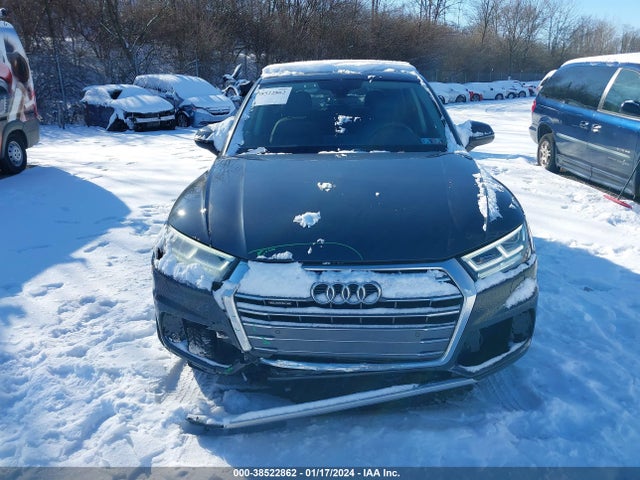 WA1BNAFY9J2240788 Audi Q5 2.0t Premium/2.0t Tech Premium