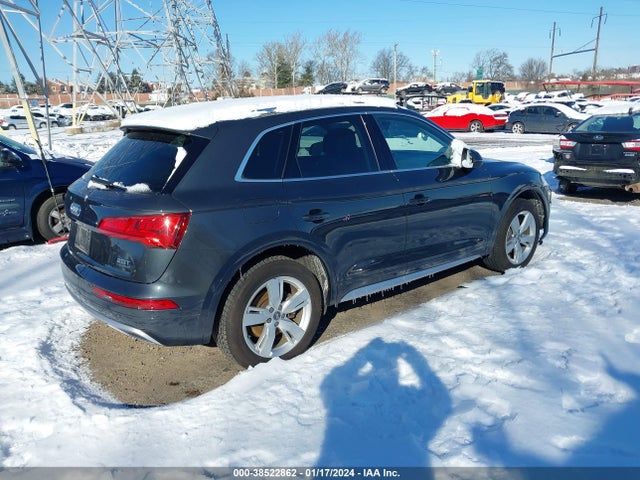 WA1BNAFY9J2240788 Audi Q5 2.0t Premium/2.0t Tech Premium