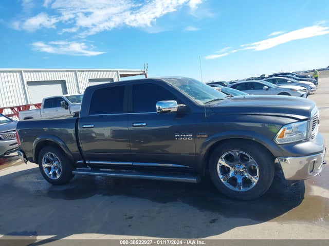 2018 RAM 1500 LIMITED 4X4 5'7 BOX VIN: 1C6RR7PT6JS121103