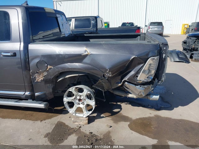 2018 RAM 1500 LIMITED 4X4 5'7 BOX VIN: 1C6RR7PT6JS121103