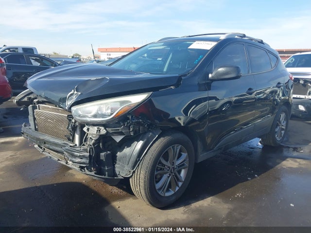 KM8JU3AG1FU068231 Hyundai TUCSON SE