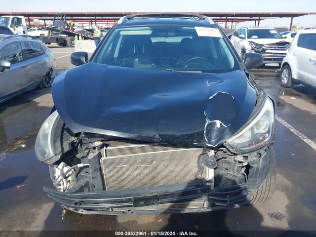 KM8JU3AG1FU068231 Hyundai TUCSON SE