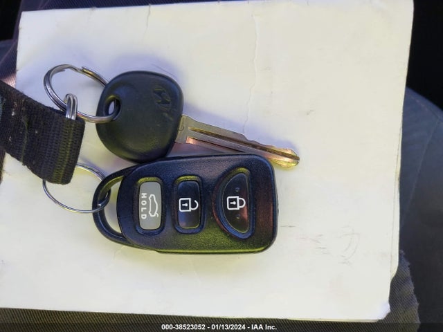 2013 HYUNDAI ELANTRA GLS VIN: 5NPDH4AE2DH346801