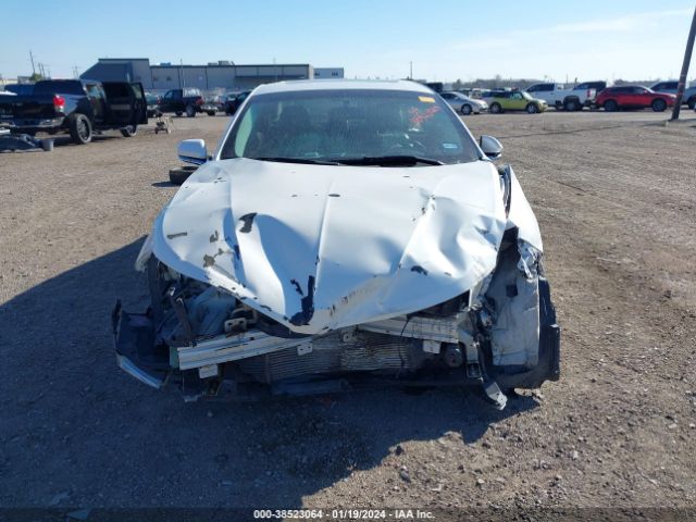 3LN6L2G92ER807866 Lincoln MKZ