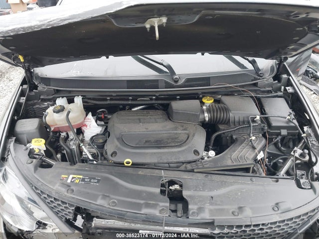 2C4RC1CG0NR223844 Chrysler Voyager Lx