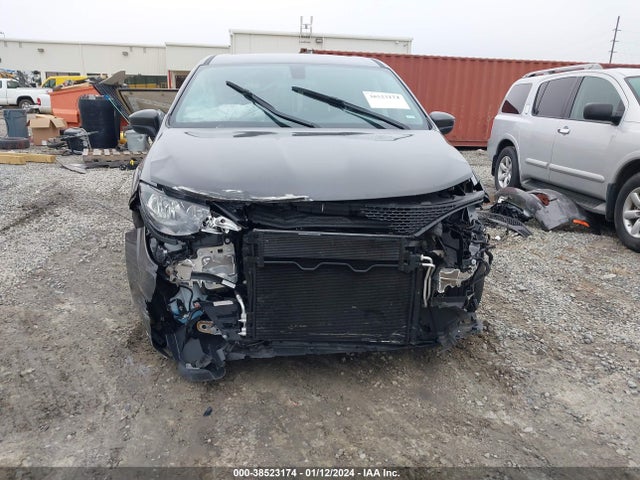 2C4RC1CG0NR223844 Chrysler Voyager Lx