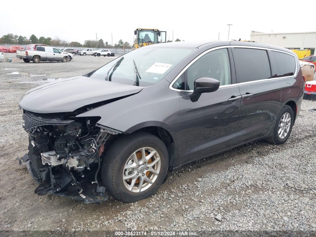 2C4RC1CG0NR223844 Chrysler Voyager Lx