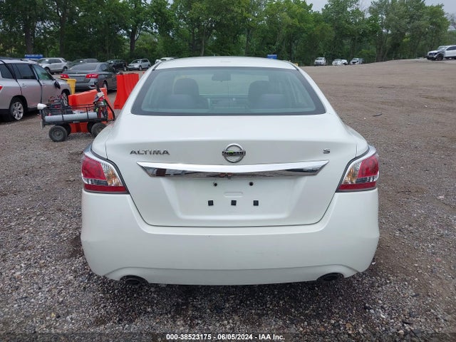 Nissan Altima 2.5 S 2015 1N4AL3AP7FC164304 Image 16