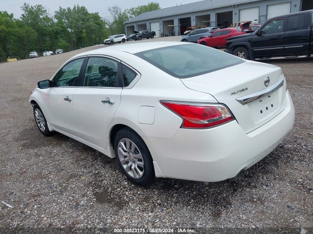 Nissan Altima 2.5 S 2015 1N4AL3AP7FC164304 Image 3