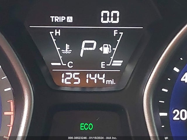 2015 HYUNDAI ELANTRA SE VIN: 5NPDH4AE4FH585785