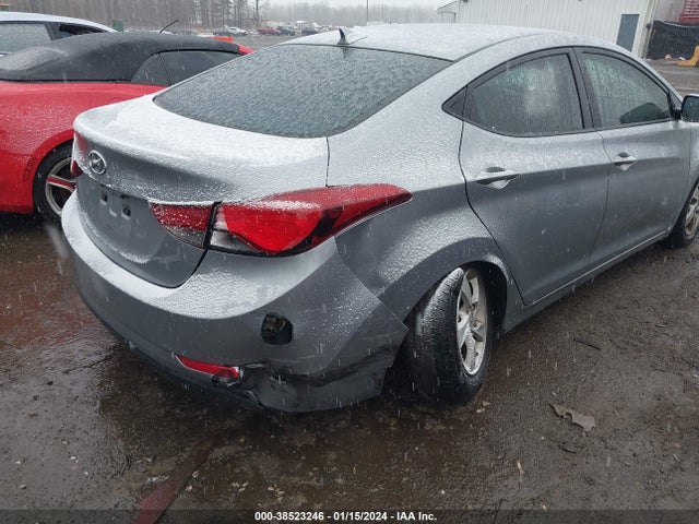 2015 HYUNDAI ELANTRA SE VIN: 5NPDH4AE4FH585785
