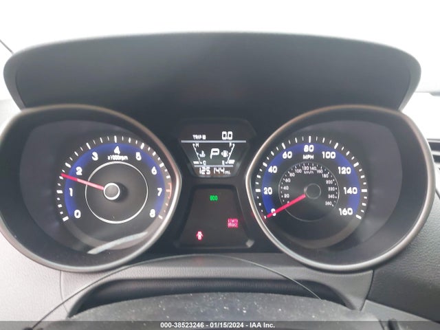 2015 HYUNDAI ELANTRA SE VIN: 5NPDH4AE4FH585785