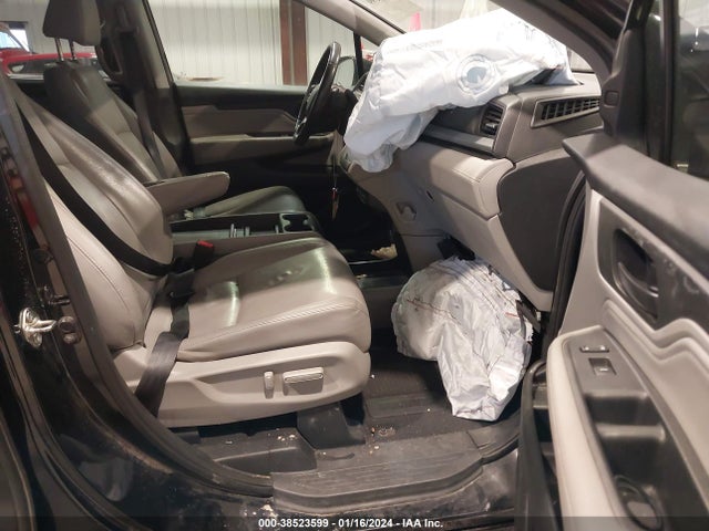 Honda Odyssey Touring 2018 5FNRL6H8XJB011313 Image 5