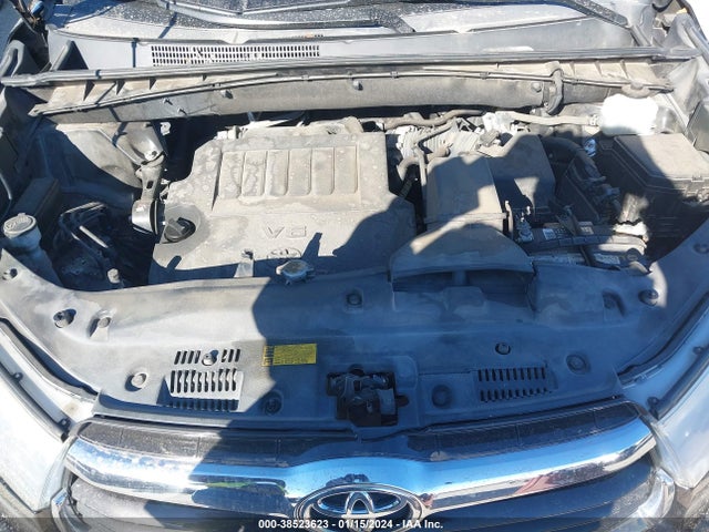 2014 TOYOTA HIGHLANDER XLE V6 VIN: 5TDKKRFH6ES028233