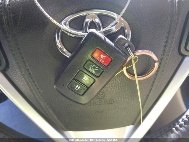 2014 TOYOTA HIGHLANDER XLE V6 VIN: 5TDKKRFH6ES028233