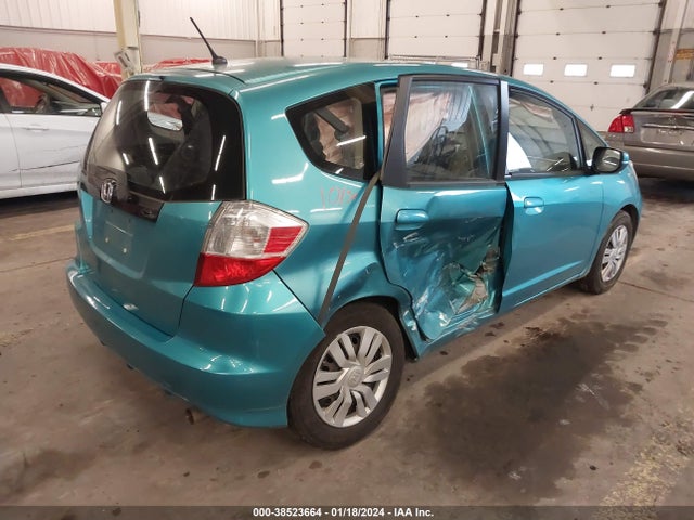 2013 HONDA FIT VIN: JHMGE8H36DC041801