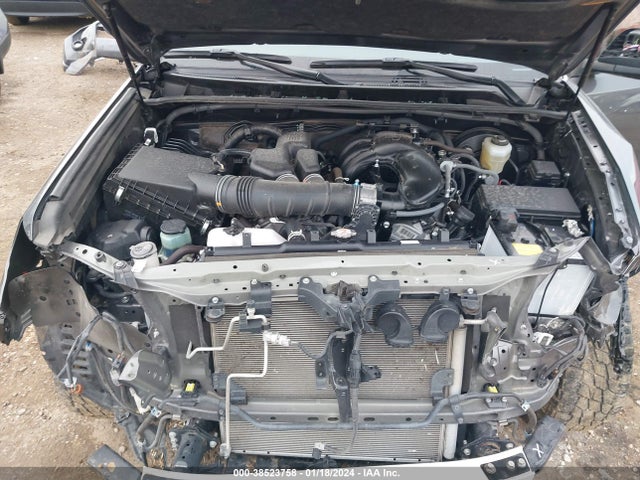 Toyota 4runner Sr5 Premium 2022 JTEFU5JR5N5269643 Image 10