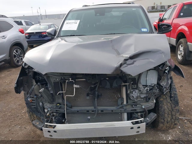 Toyota 4runner Sr5 Premium 2022 JTEFU5JR5N5269643 Image 13